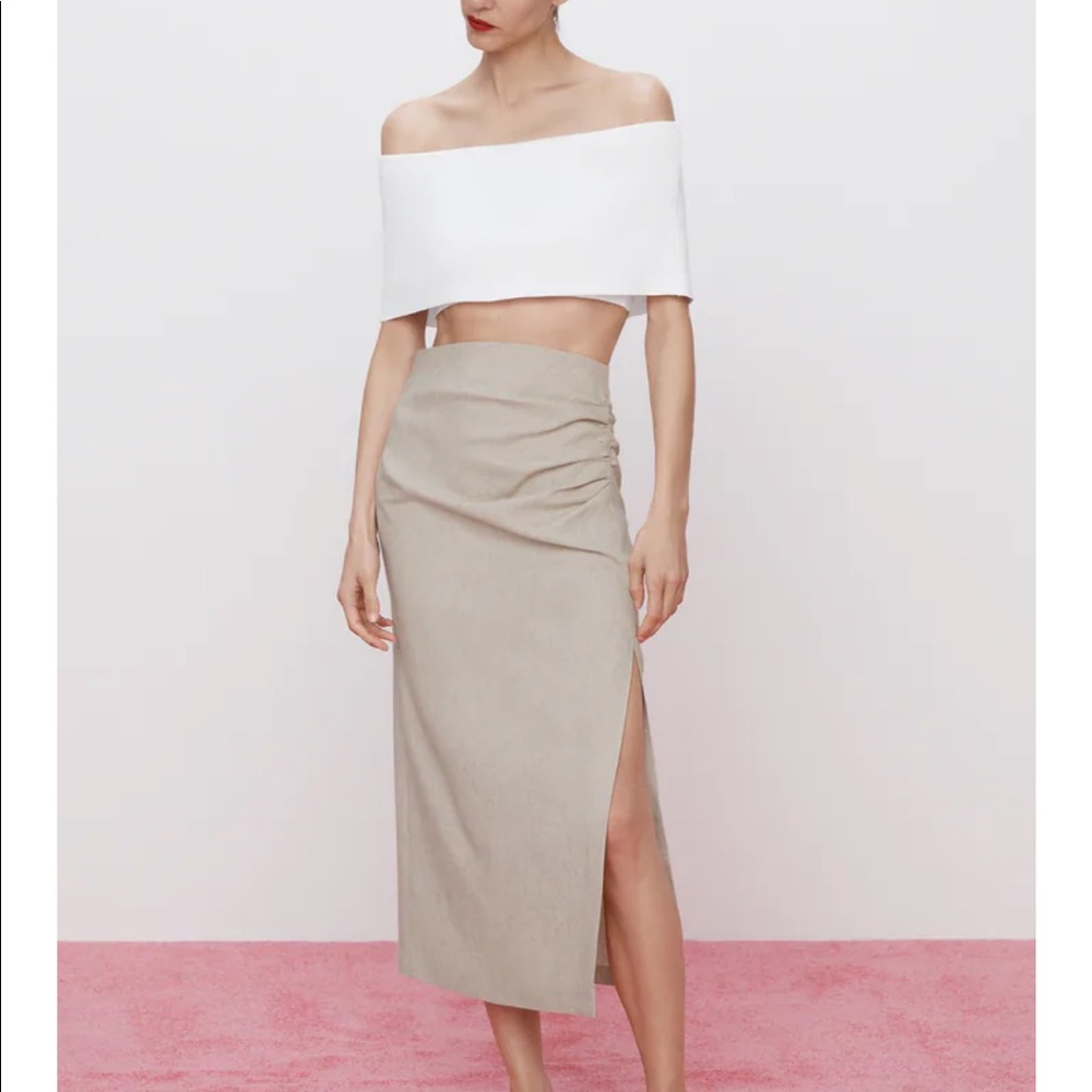 NWT ZARA Cropped Knit Top